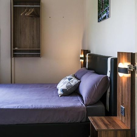 Step-In Lodge Kota Kinabalu Bagian luar foto